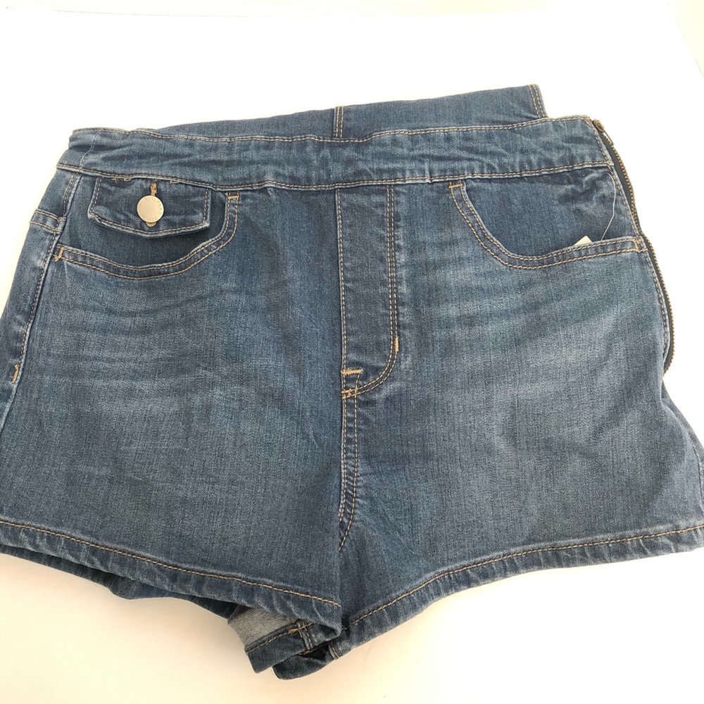 NWT Bullhead Demim Co. Short Overalls - Picture 4 of 5